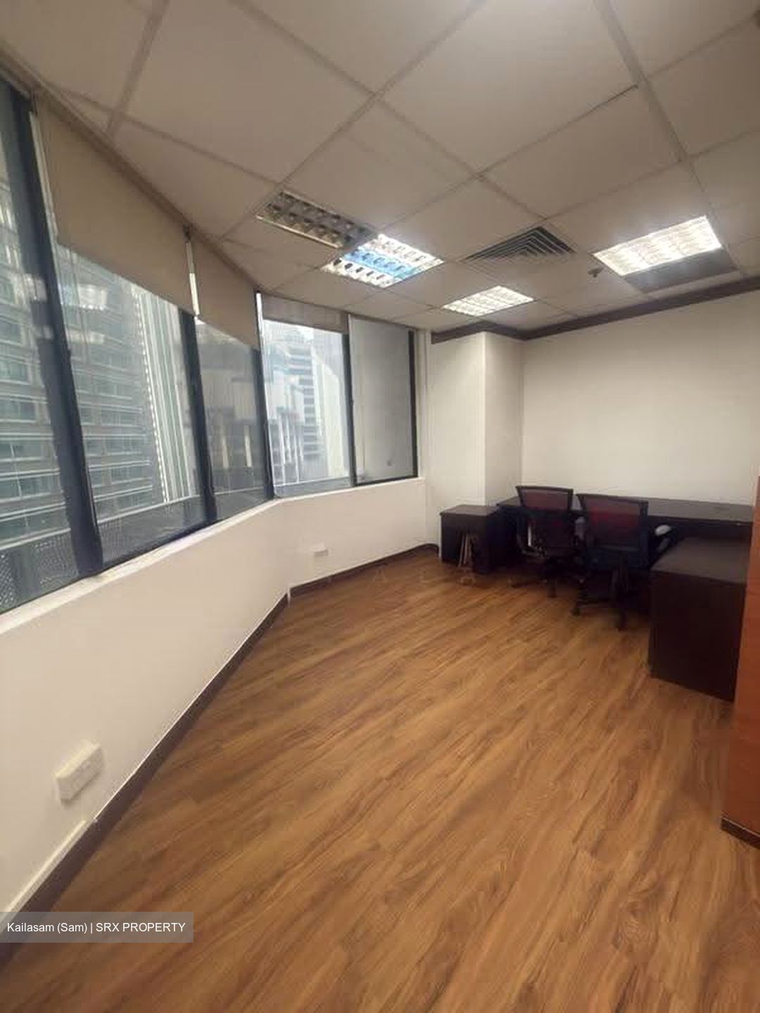 International Plaza (D2), Office #626384911